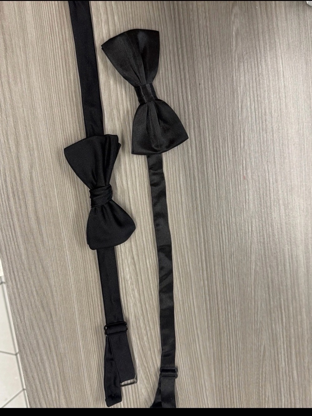 Amazon Black Satin Pre-Tied Bow Tie Set for Men